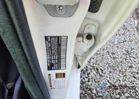 2009 Mercedes-Benz C 300 from USA, damaged, VIN WDDGF54XX9F200868